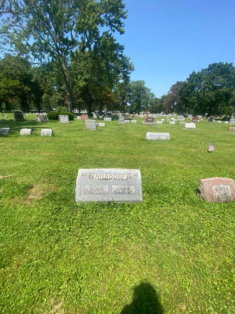 Bertha E. Hilsdorf's grave. Photo 1