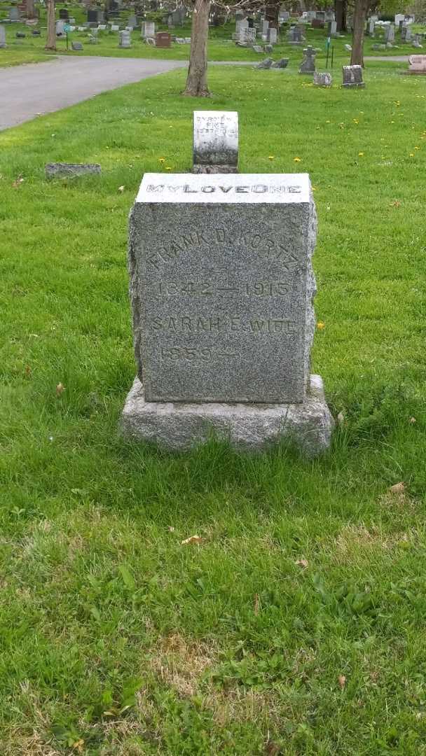 Frank D. Kortz's grave. Photo 2