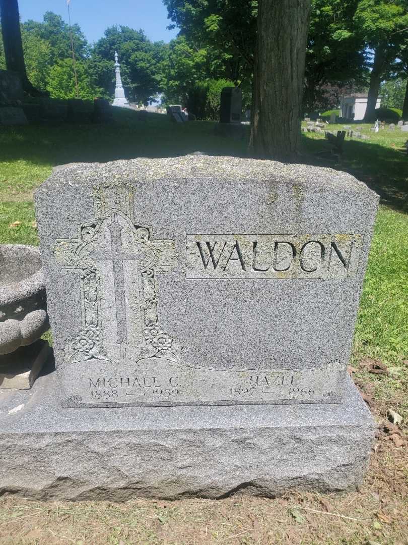 Hazel Waldon's grave. Photo 3