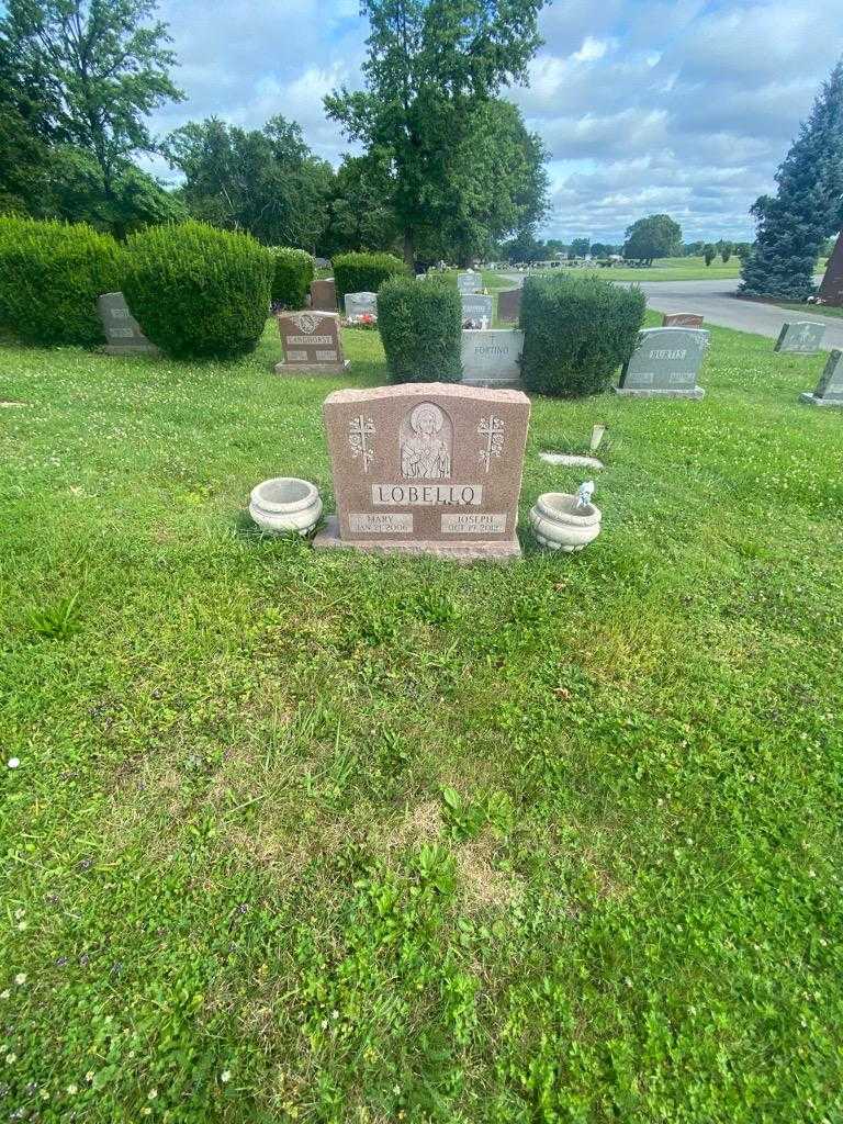 Joseph Lobello's grave. Photo 2