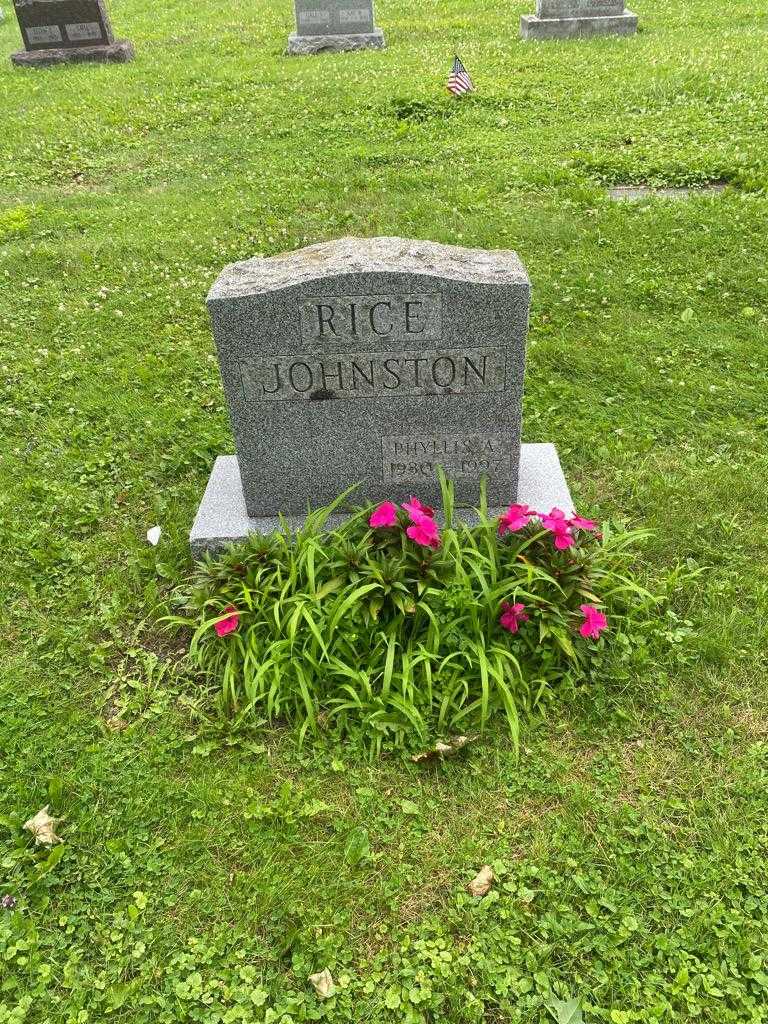 Phyllis A. Rice Johnston's grave. Photo 2