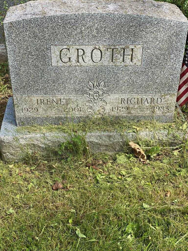 Richard Groth's grave. Photo 3