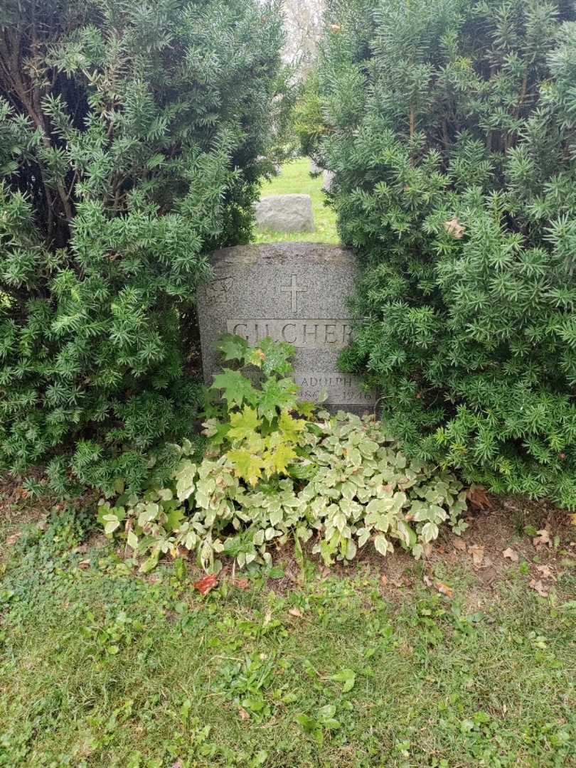 Louise H. Gilcher's grave. Photo 2