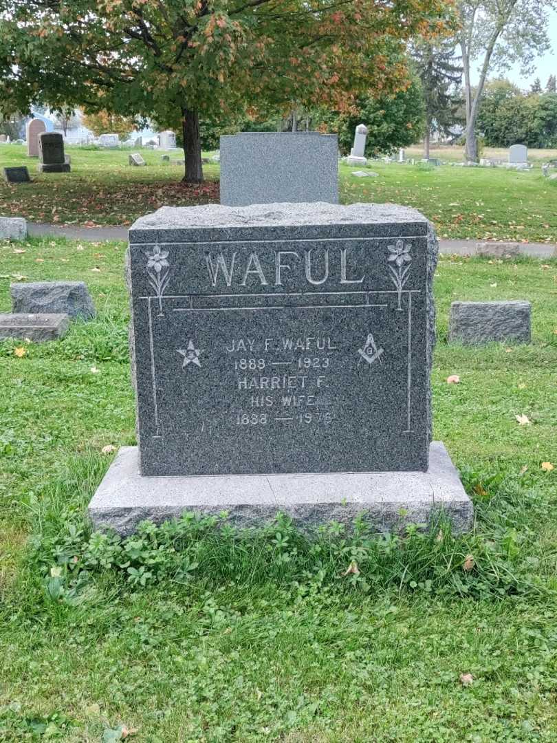 Jay Fred Waful's grave. Photo 2