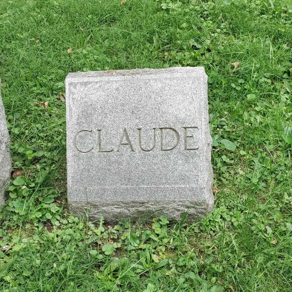 Claude Bauer's grave. Photo 4