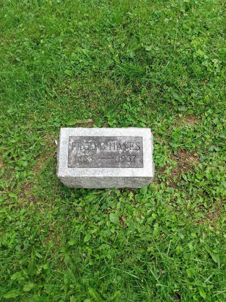 Fred G. Hayes's grave. Photo 2