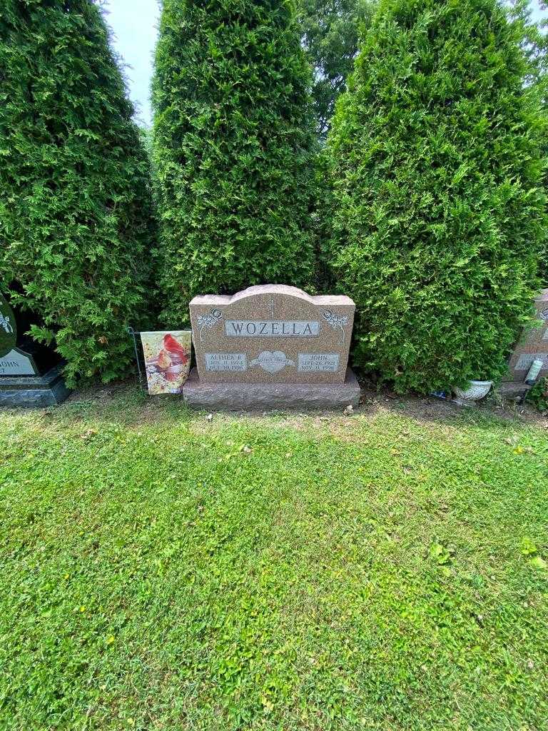 Althea R. Wozella's grave. Photo 1