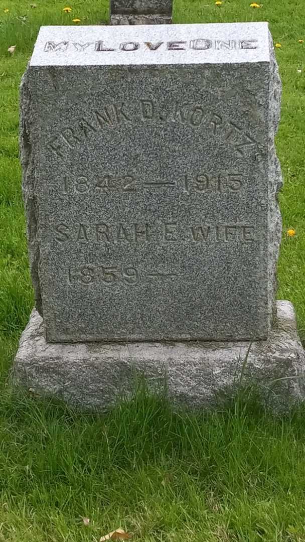 Frank D. Kortz's grave. Photo 3