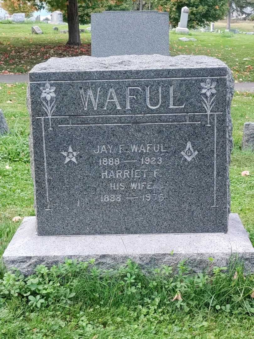 Jay Fred Waful's grave. Photo 3