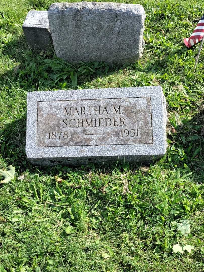 Martha M Donath Schmieder's grave. Photo 2