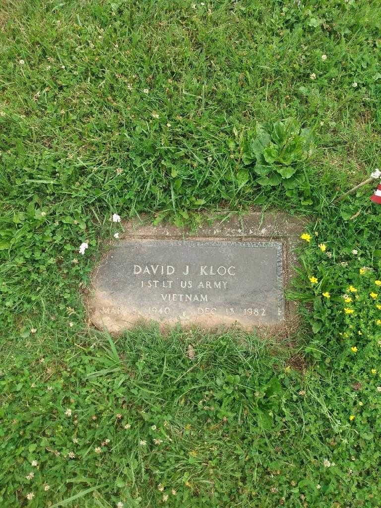 David J. Kloc's grave. Photo 1