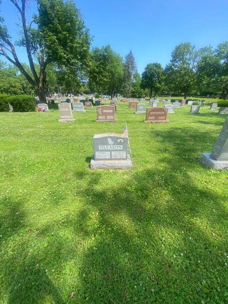 Frank E. Gleason's grave. Photo 1