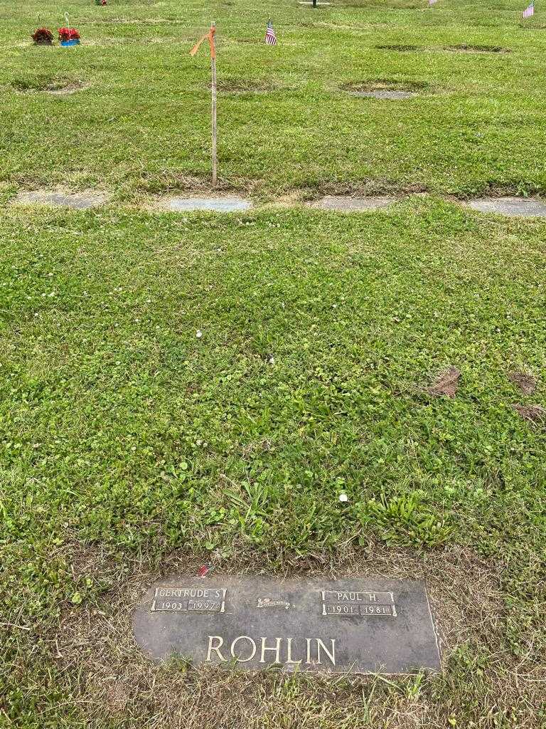 Gertrude S. Rohlin's grave. Photo 2