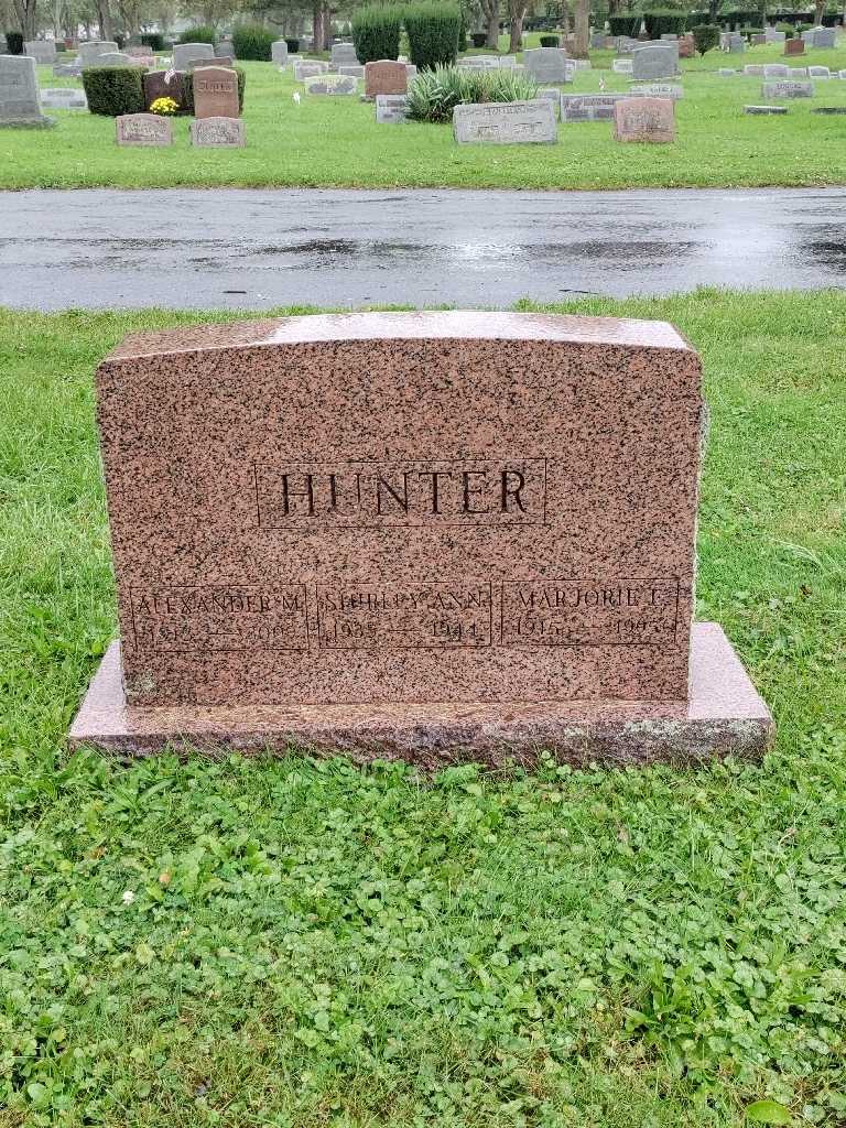 Shirley Ann Hunter's grave. Photo 2