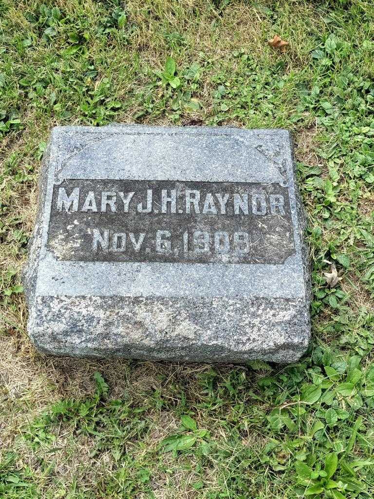 Mary J H Raynor's grave. Photo 3