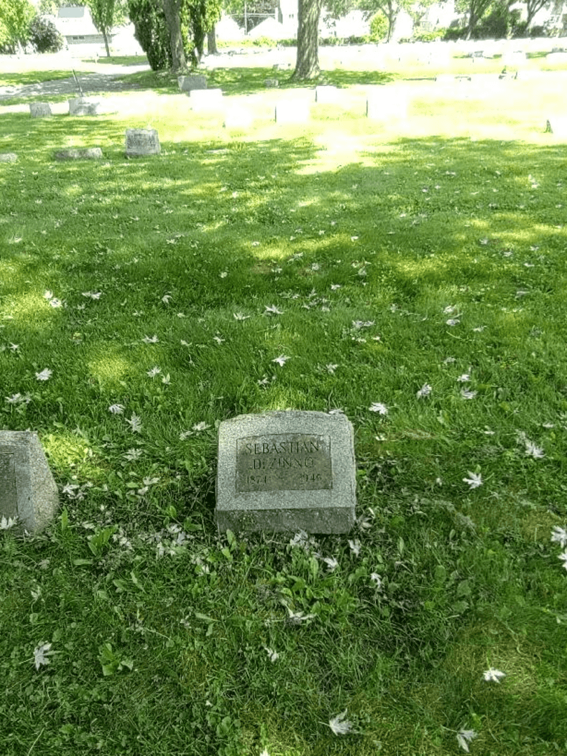 Sebastian Dizinno's grave. Photo 3