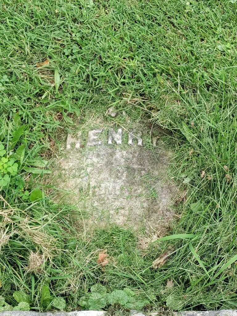 Henry Nemitz's grave. Photo 3