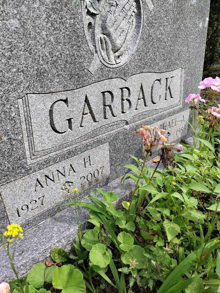 Anna H. Garback's grave. Photo 3