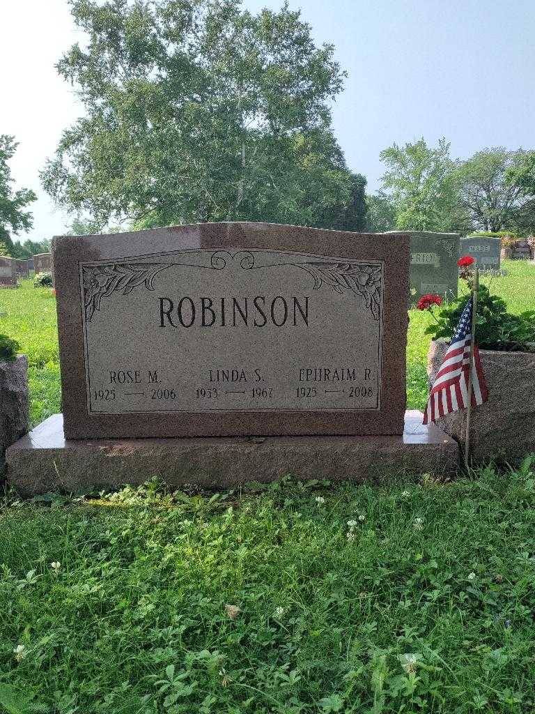 Ephraim R. Robinson's grave. Photo 2