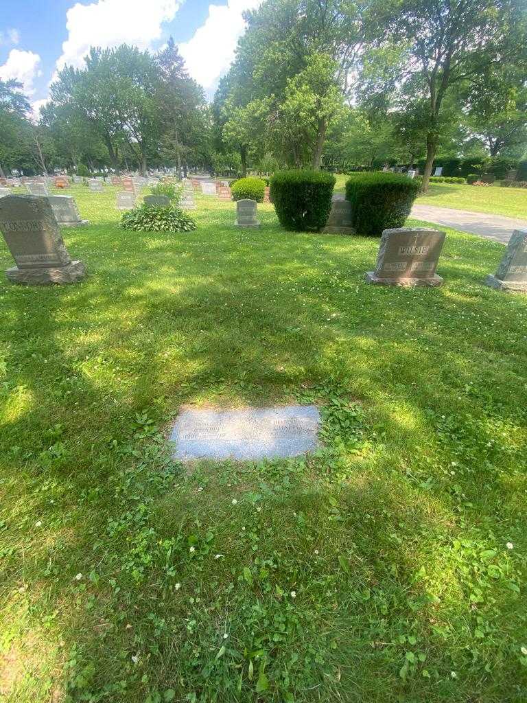 Mabel L. Chappel's grave. Photo 1