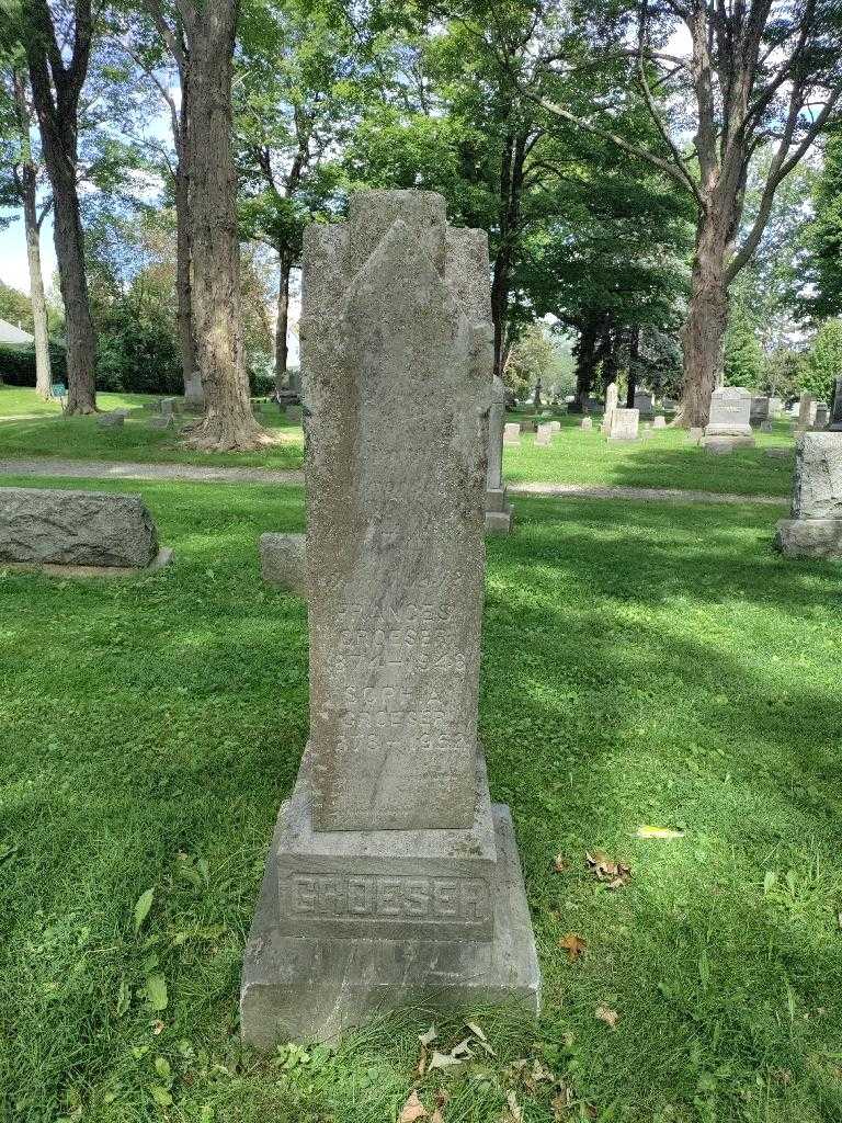Frances Groeser's grave. Photo 2