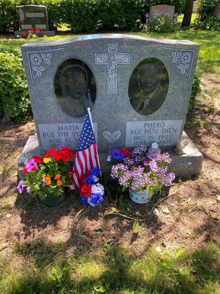 Vuong Maria Thi Bui's grave. Photo 2