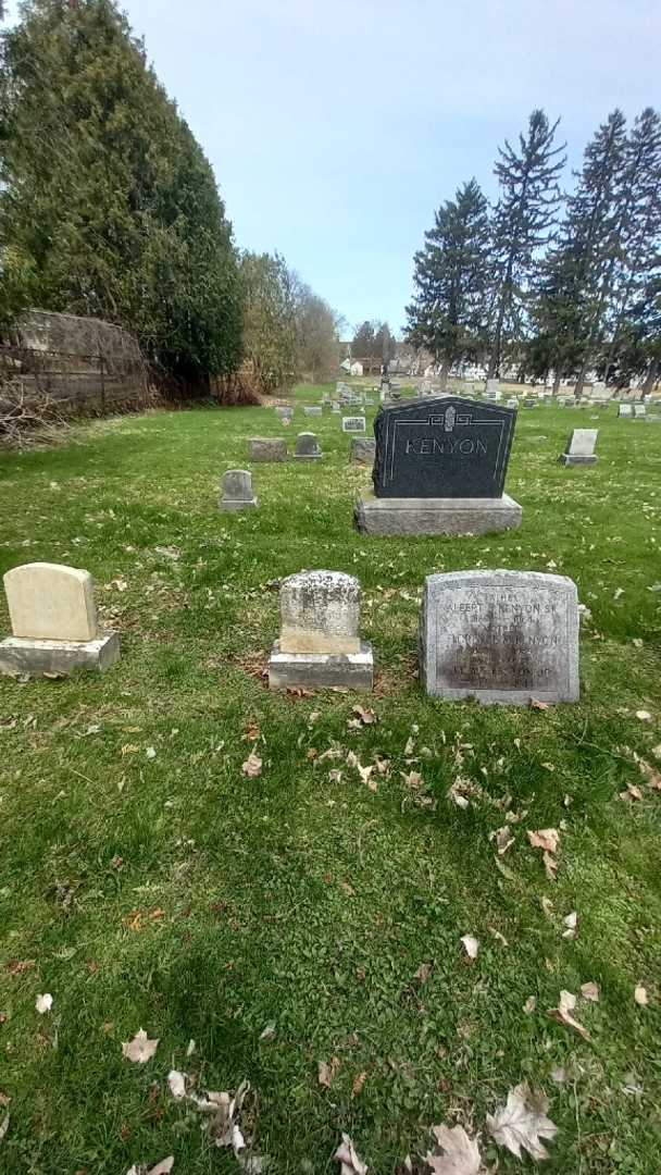 Albert D. Kenyon's grave. Photo 1