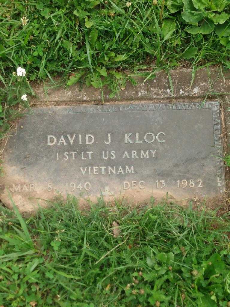 David J. Kloc's grave. Photo 3