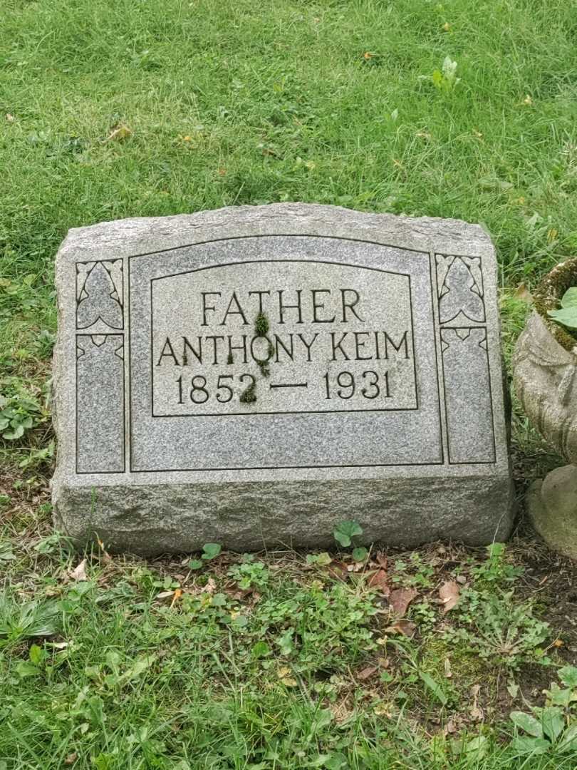 Anthony Keim's grave. Photo 3