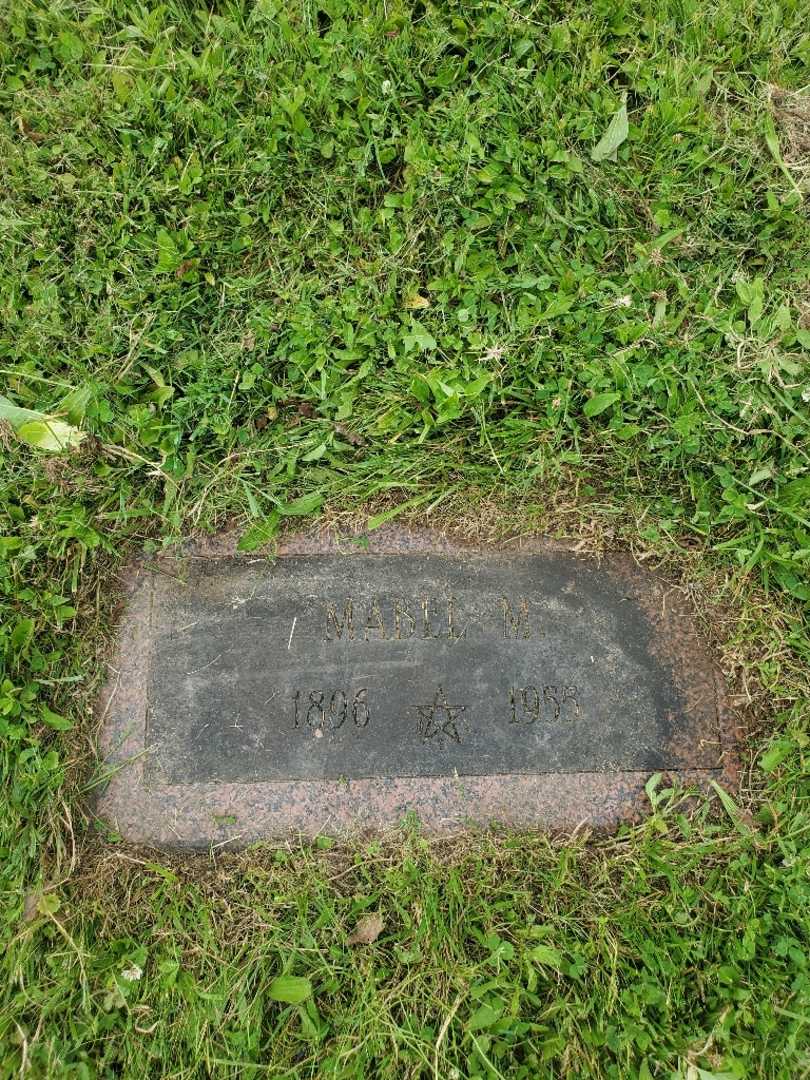 Mabel M. Gwynn's grave. Photo 3