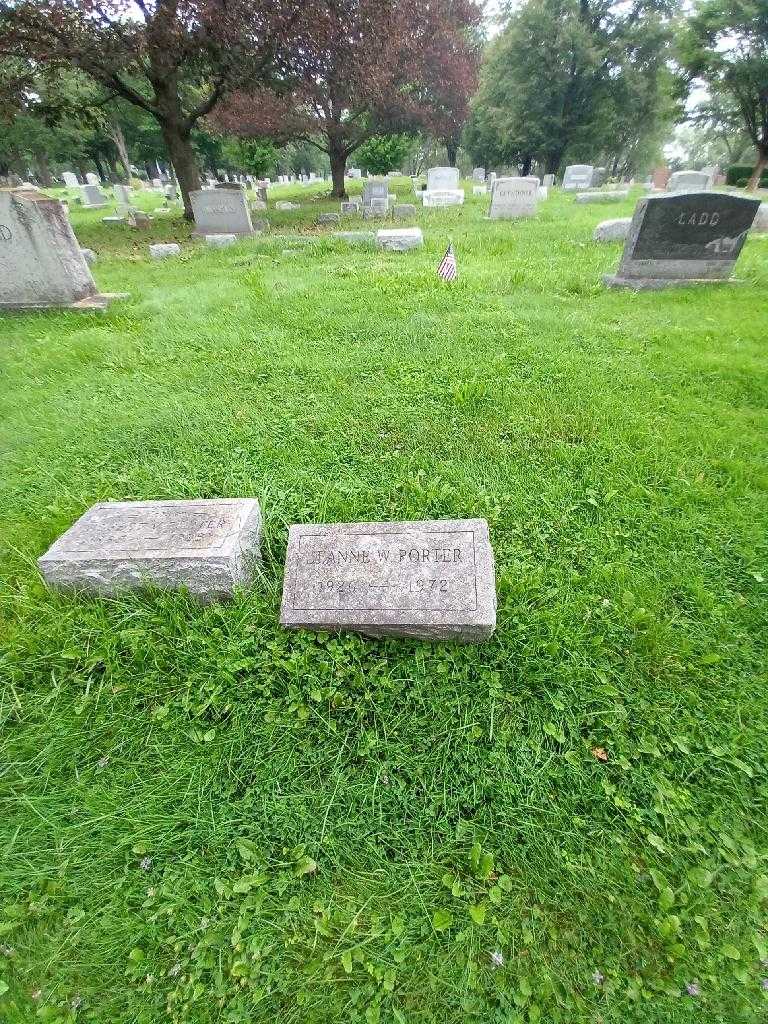 Jeanne W. Porter's grave. Photo 2