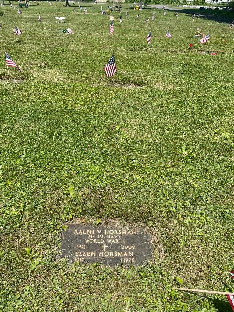 Ellen Horsman's grave. Photo 3