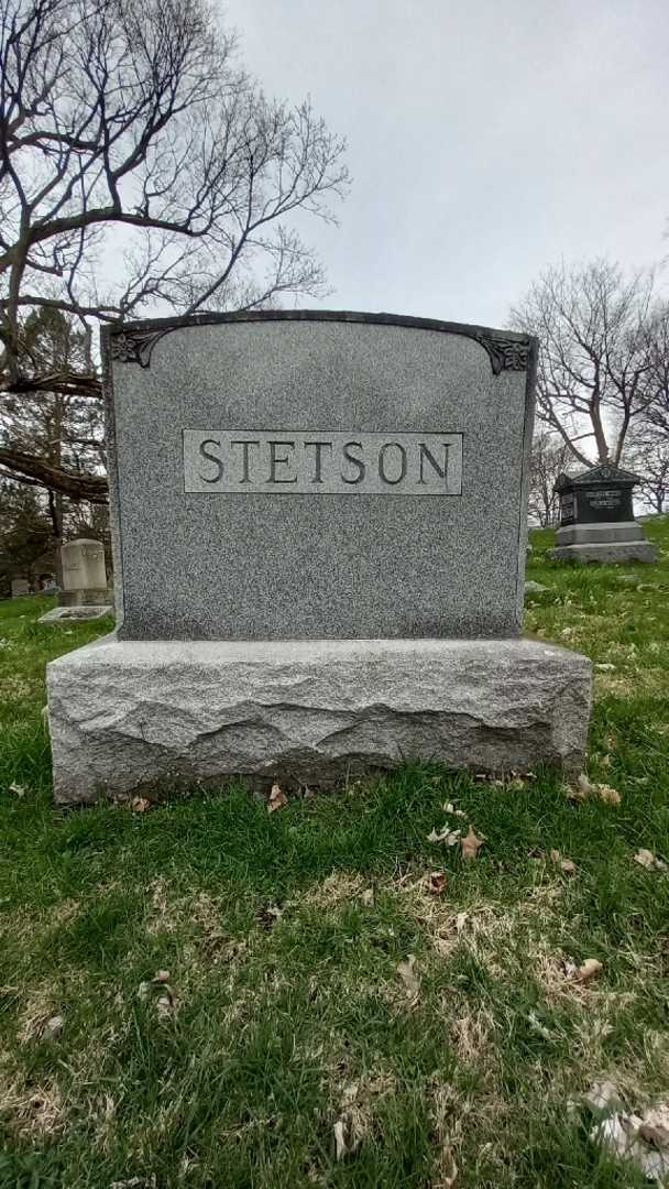 Helen Marie Stetson's grave. Photo 4