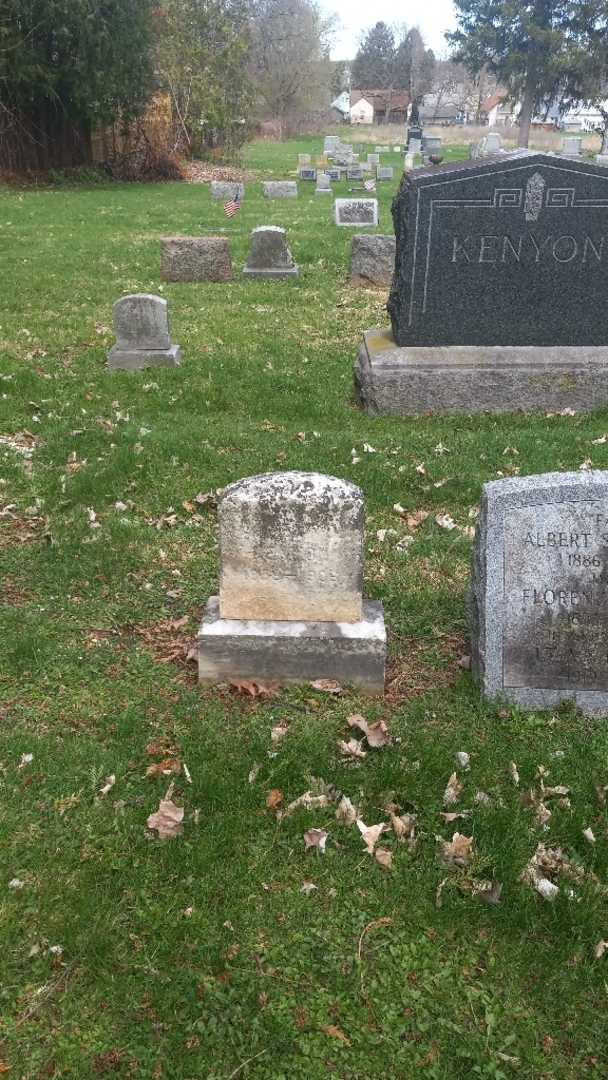 Albert D. Kenyon's grave. Photo 2