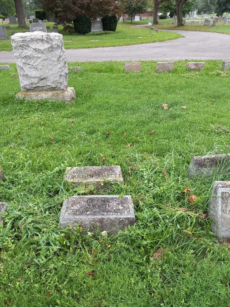 Frank Smith's grave. Photo 1