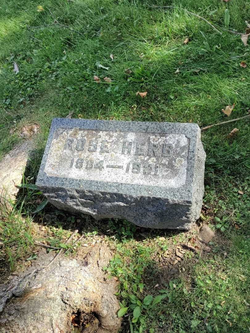Rose Herb's grave. Photo 3