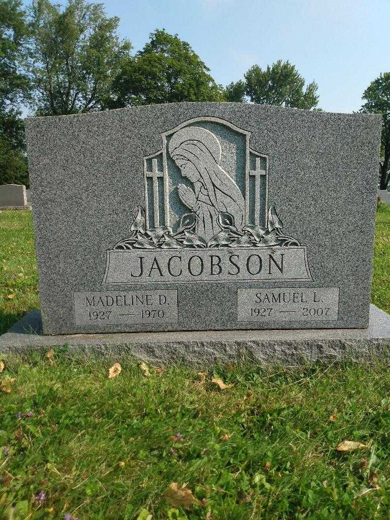 Madeline D. Jacobson's grave. Photo 3