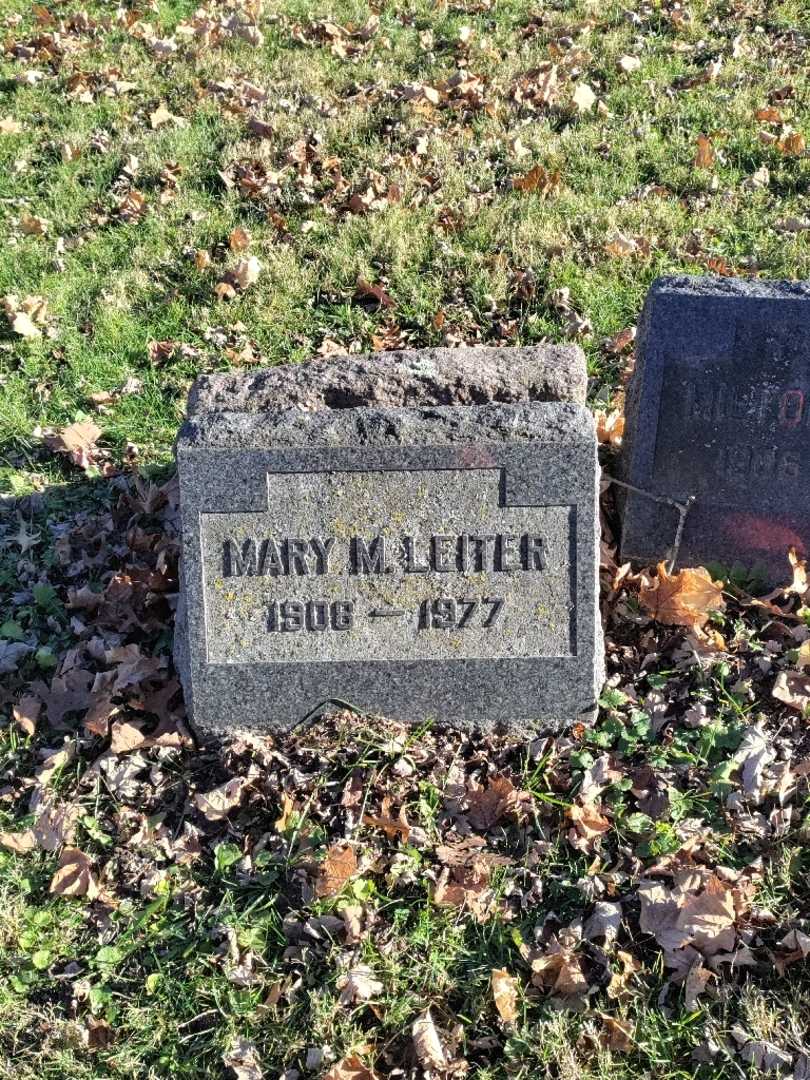 Mary M. Leiter's grave. Photo 2