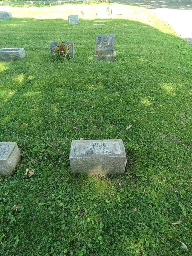 Anthony Wirtz's grave. Photo 1