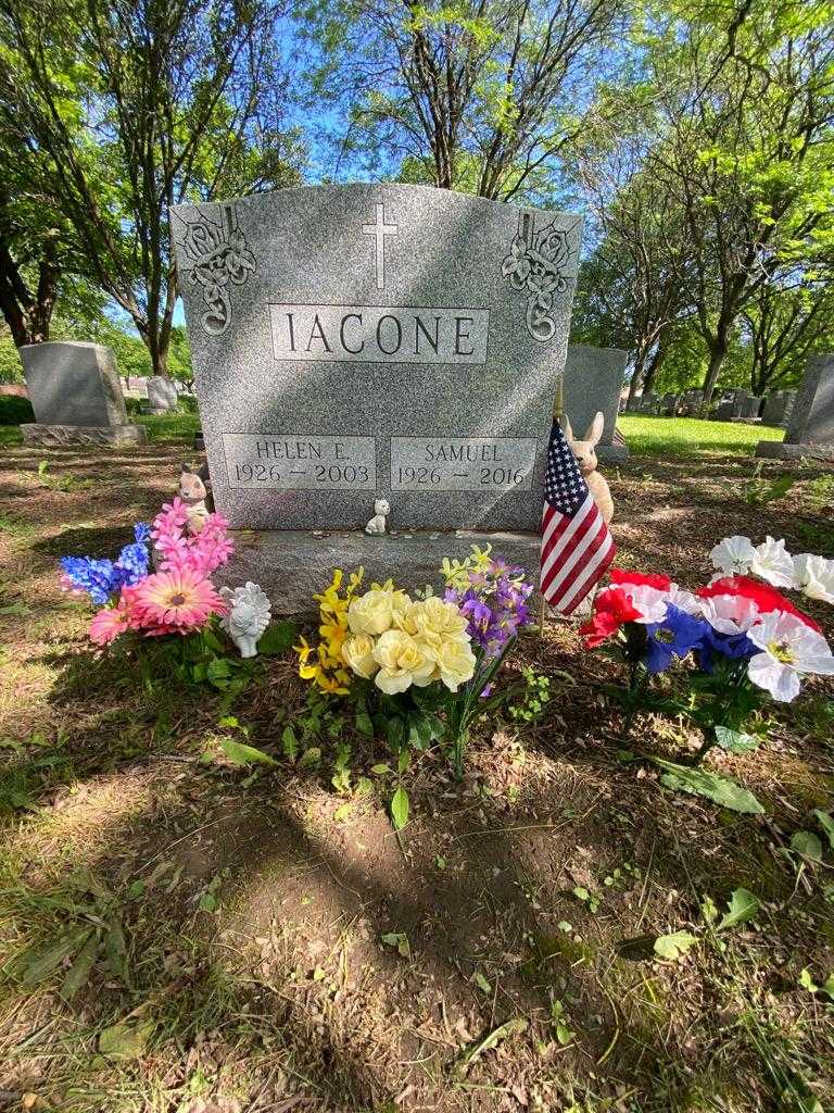 Helen E. Iacone's grave. Photo 1