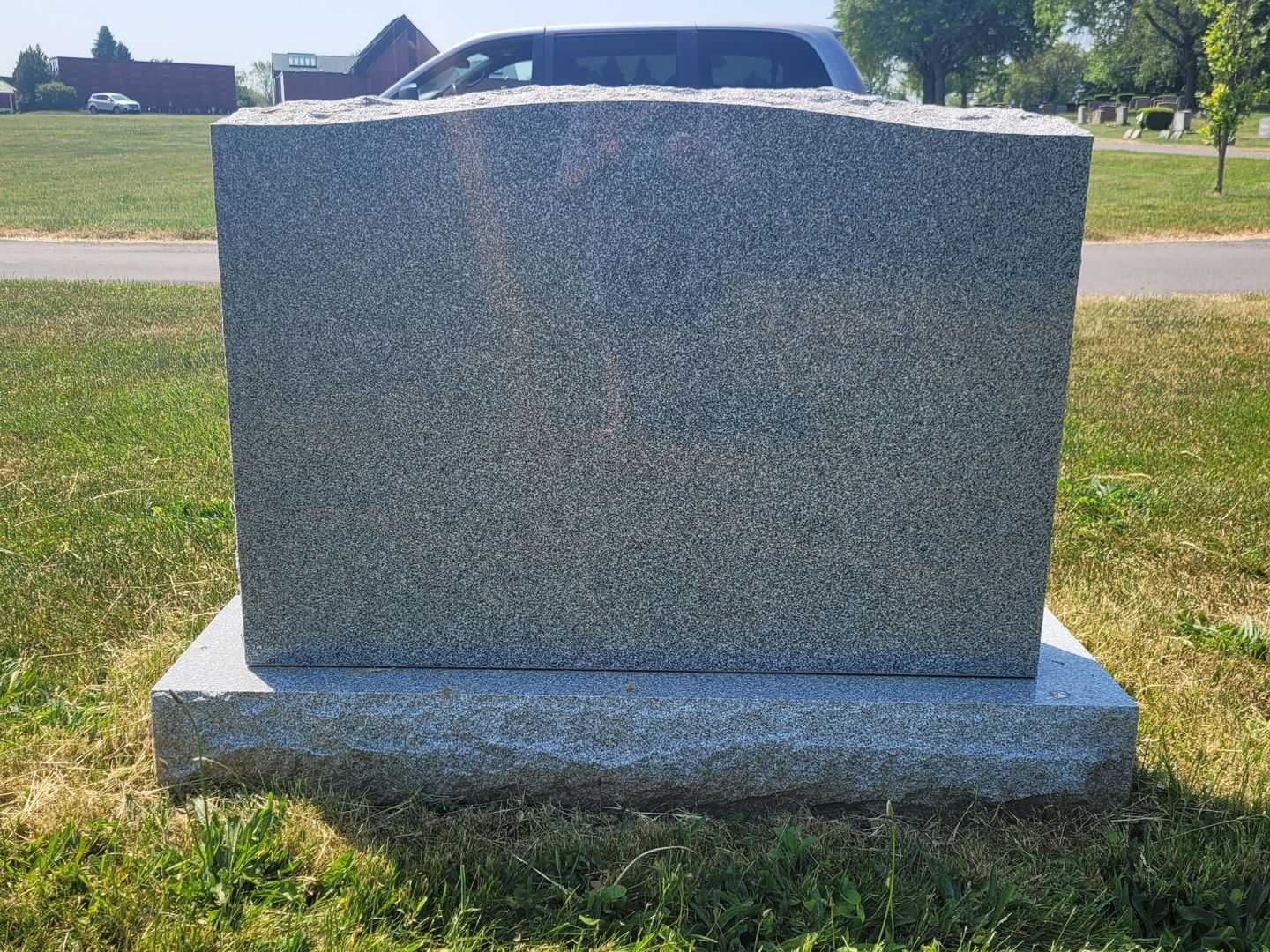 's grave. Photo 1
