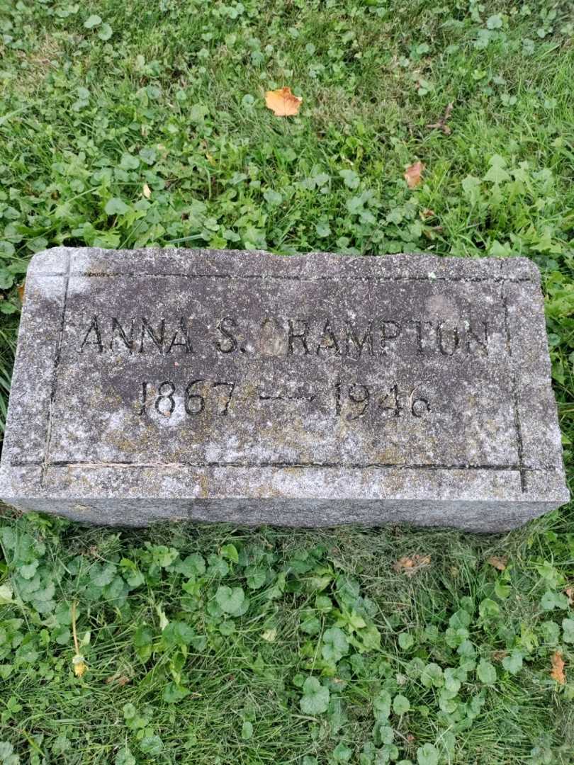Anna S. Crampton's grave. Photo 3