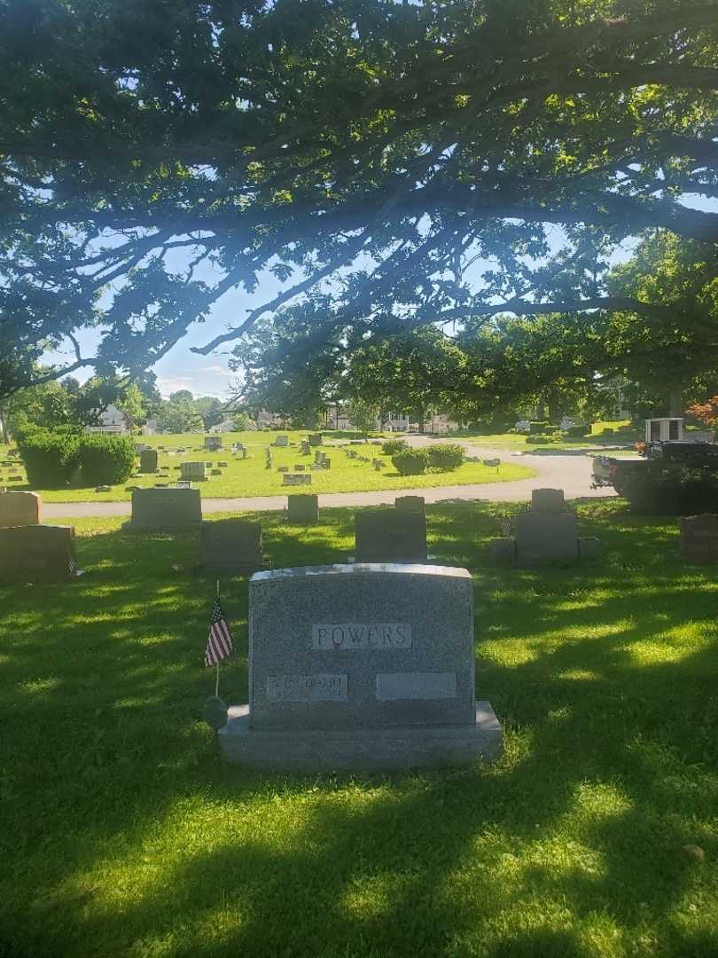 1st Lt. Gerald F. Powers's grave. Photo 3