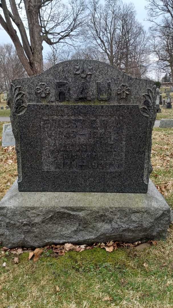 Earnest E. Rau's grave. Photo 3
