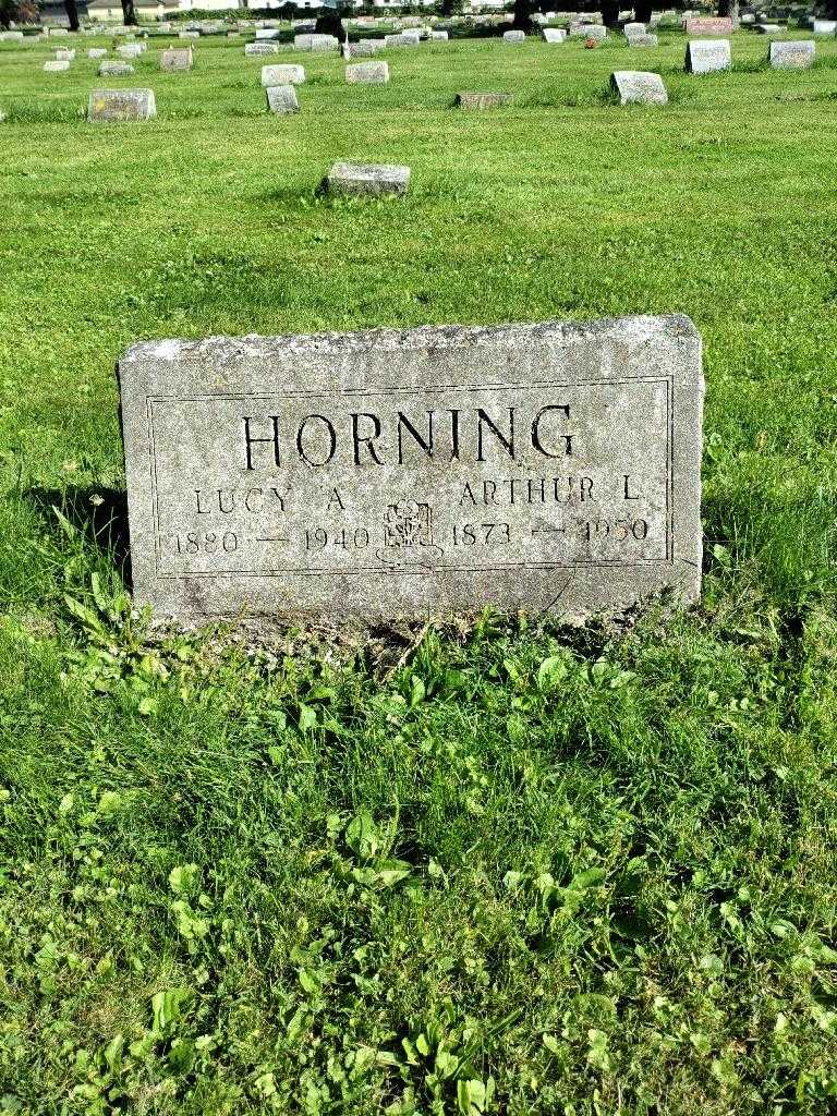Lucy A. Horning's grave. Photo 2