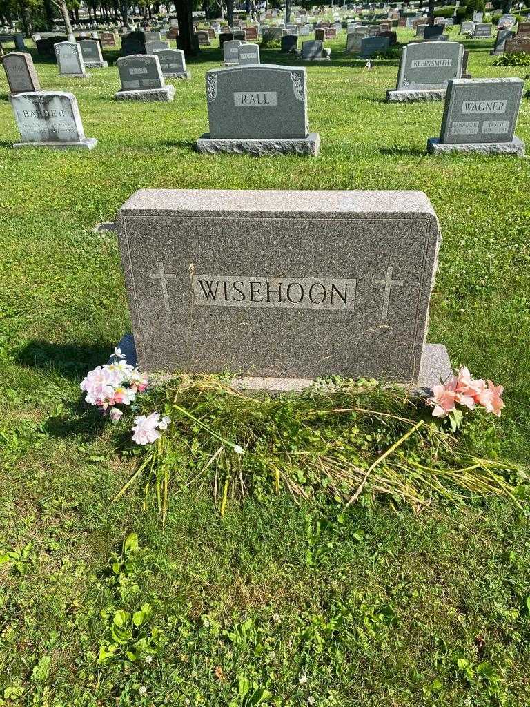 Harry S. Wisehoon's grave. Photo 2