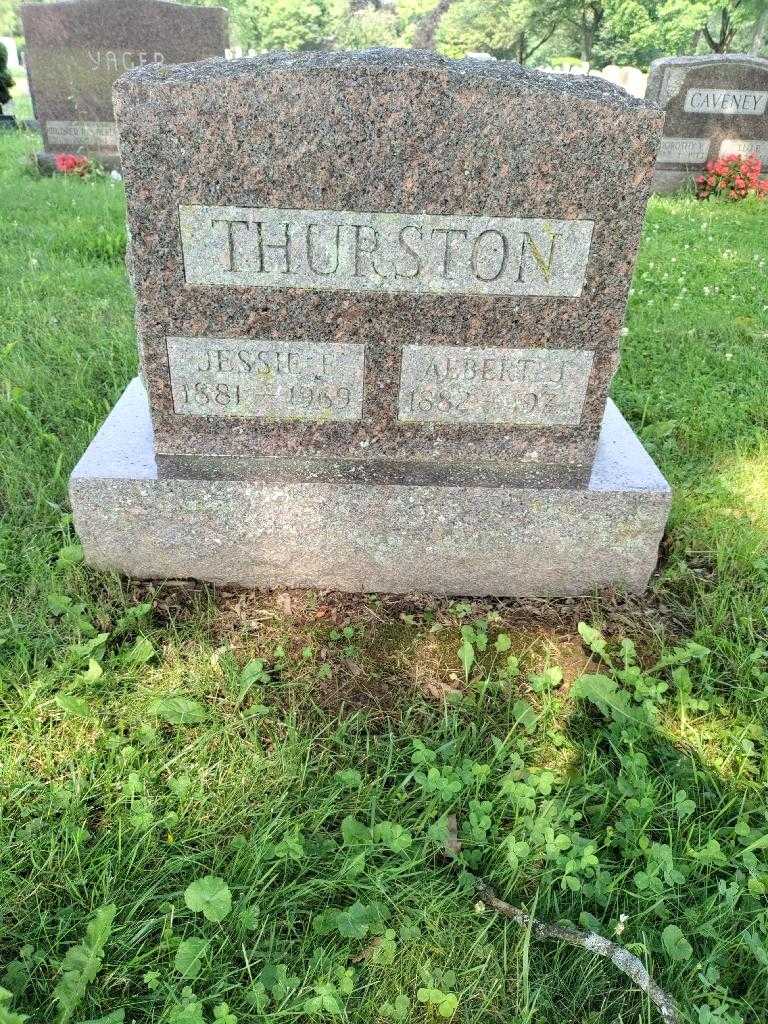 Jessie E. Thurston's grave. Photo 1
