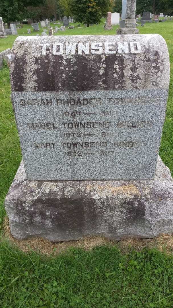 Mary L. Ringer Townsend's grave. Photo 3
