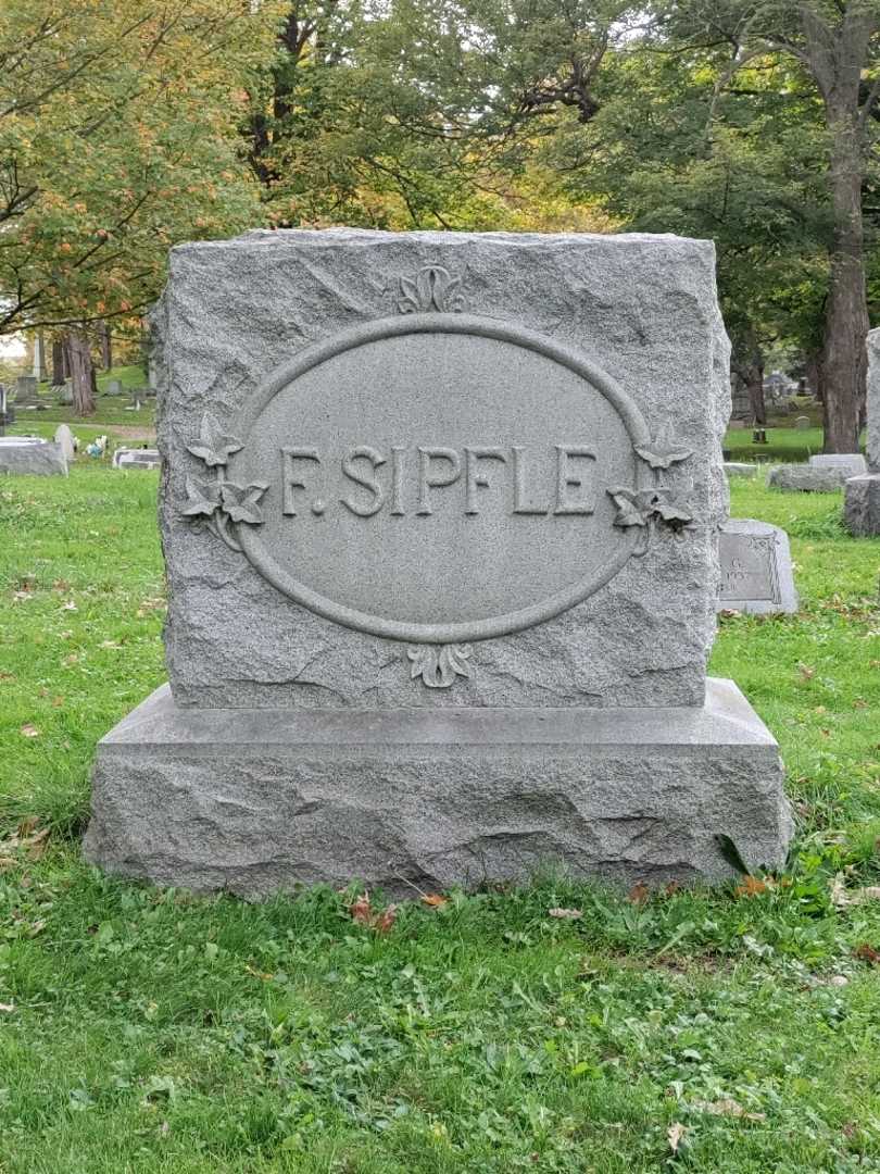 Fred M. Sipfle's grave. Photo 1