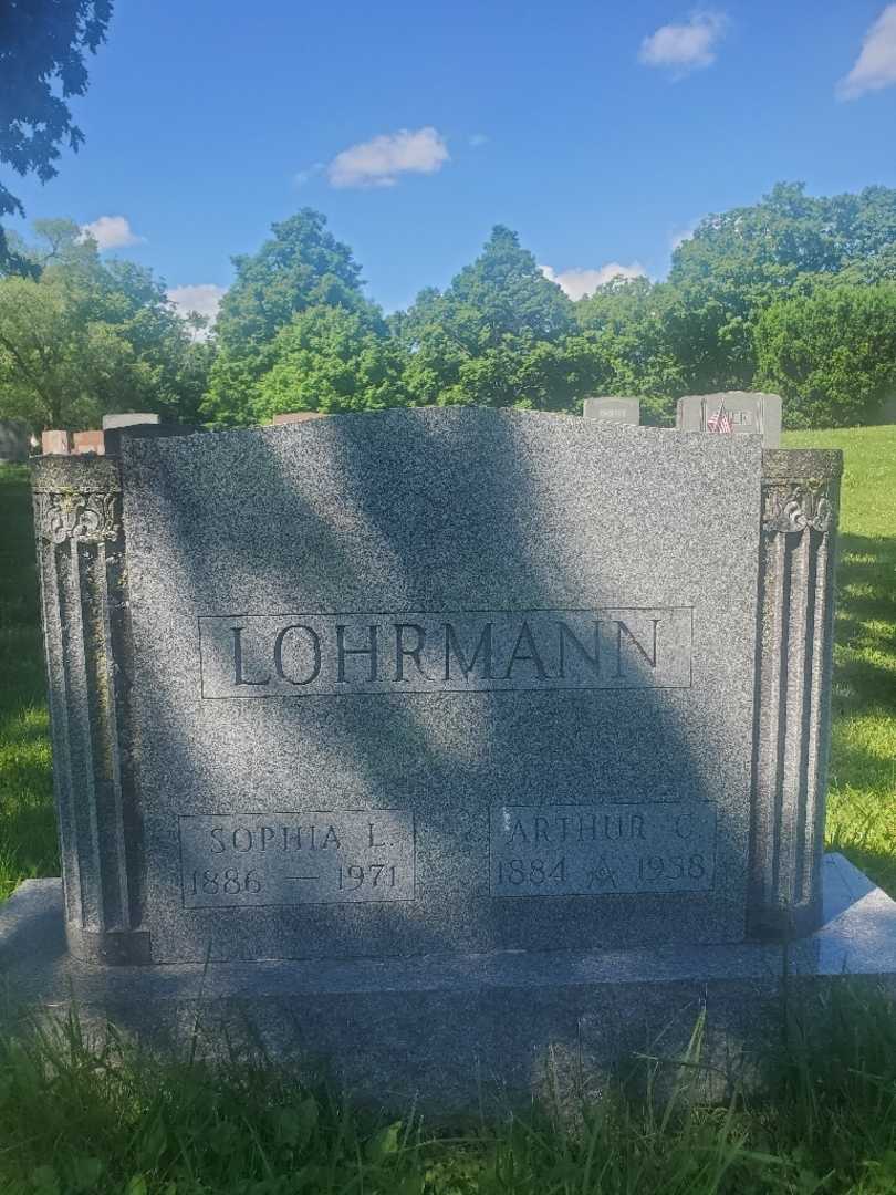 Arthur C. Lohrmann's grave. Photo 3